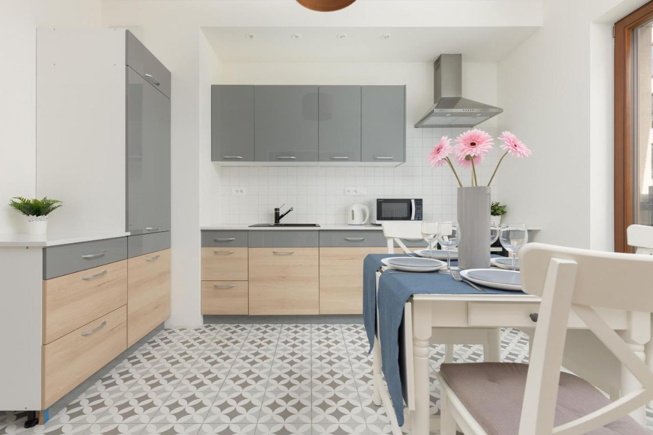 Warsaw Apartment Sierakowskiego By Noclegi Renters Esterno foto